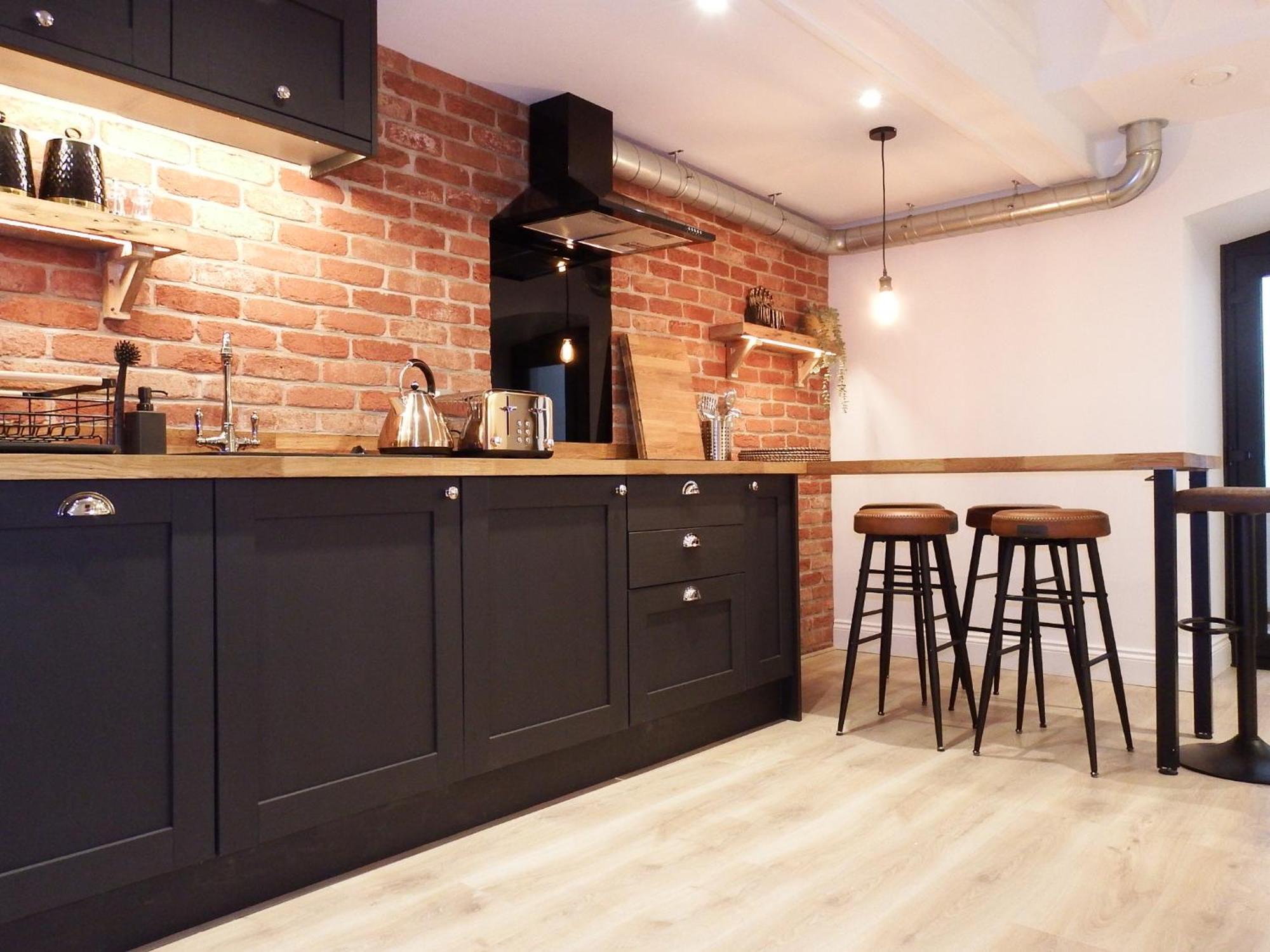 Newly Renovated Stunning Warehouse Apartment ボーンマス エクステリア 写真