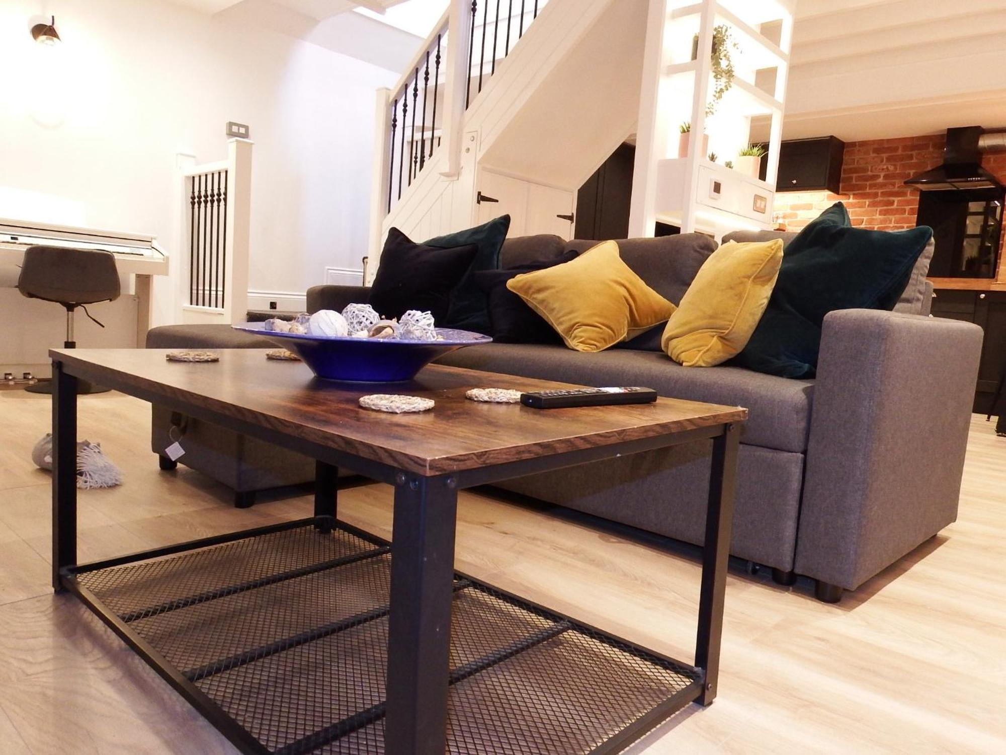 Newly Renovated Stunning Warehouse Apartment ボーンマス エクステリア 写真